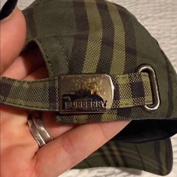 Authentic Burberry Olive and Brown Plaid Cap - Picture 2 of 16